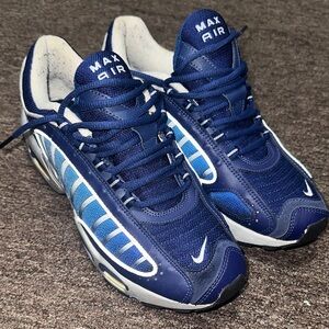 Nike Max Air 10Men's Navy and White used no box great condition